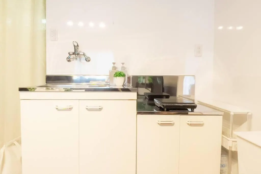 Apartment Guest House Kuromon400,徒歩すぐ黒門市場,難波,道頓堀近く Osaka